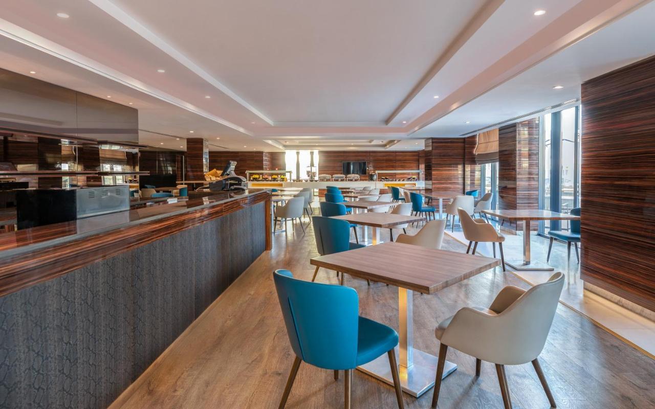 Radisson Hotel Sfax Exteriér fotografie The lounge at the airport