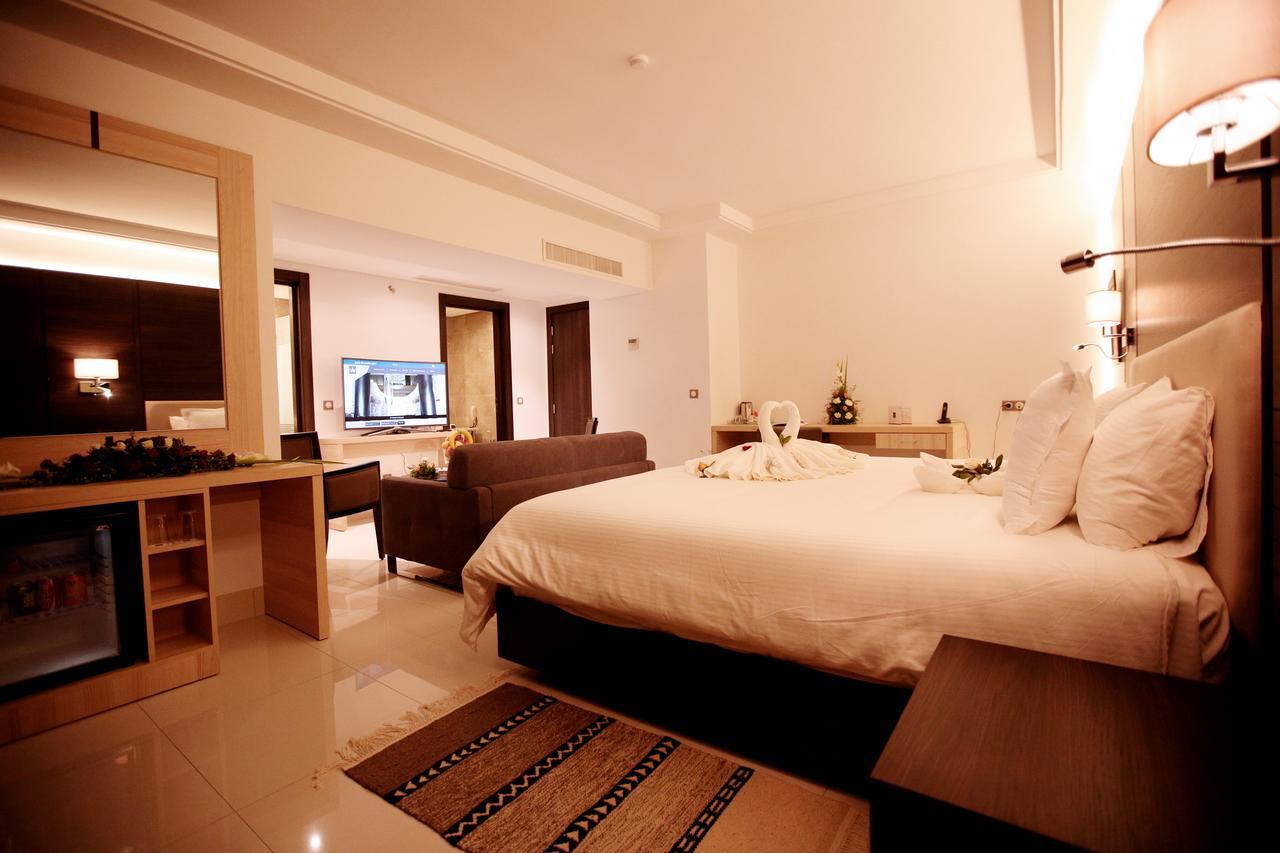 Radisson Hotel Sfax Exteriér fotografie A room at the hotel