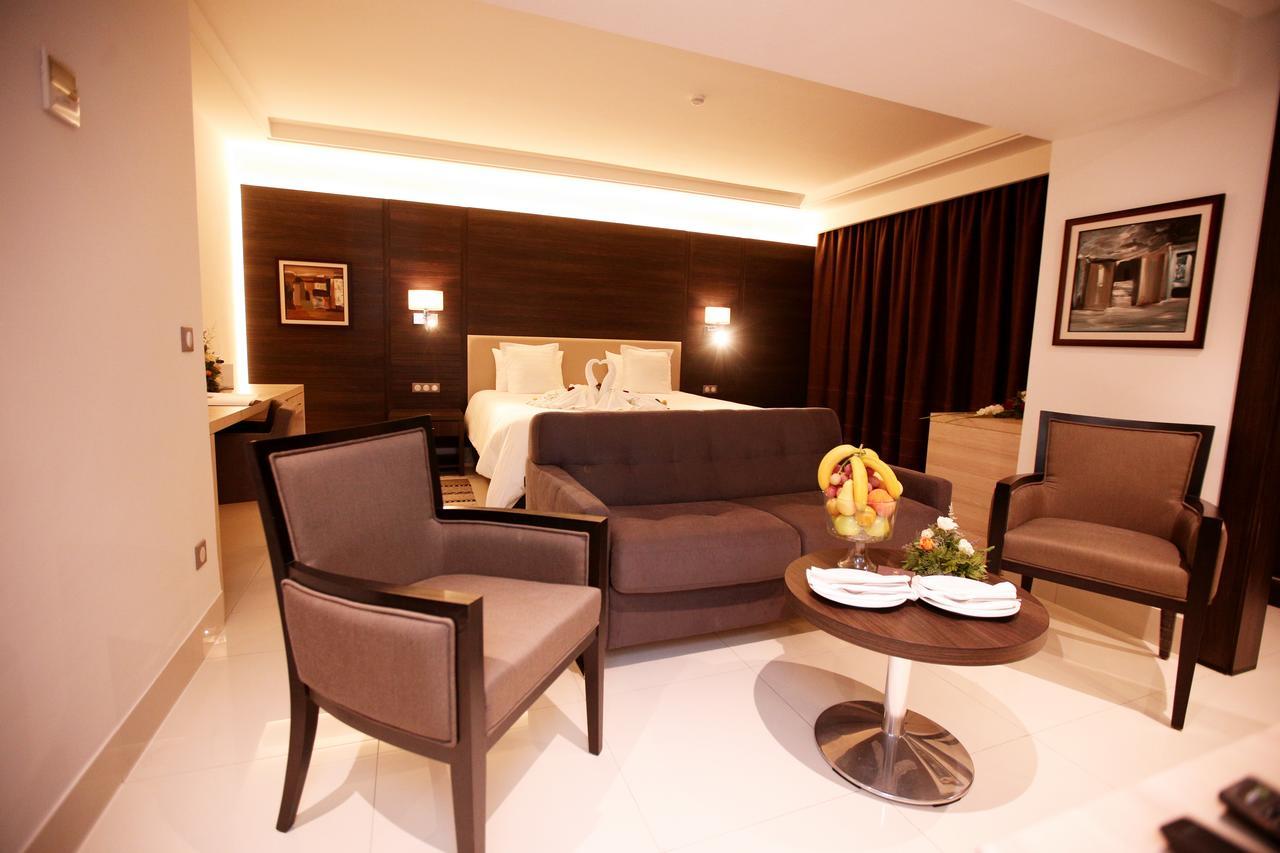 Radisson Hotel Sfax Exteriér fotografie A suite at the hotel