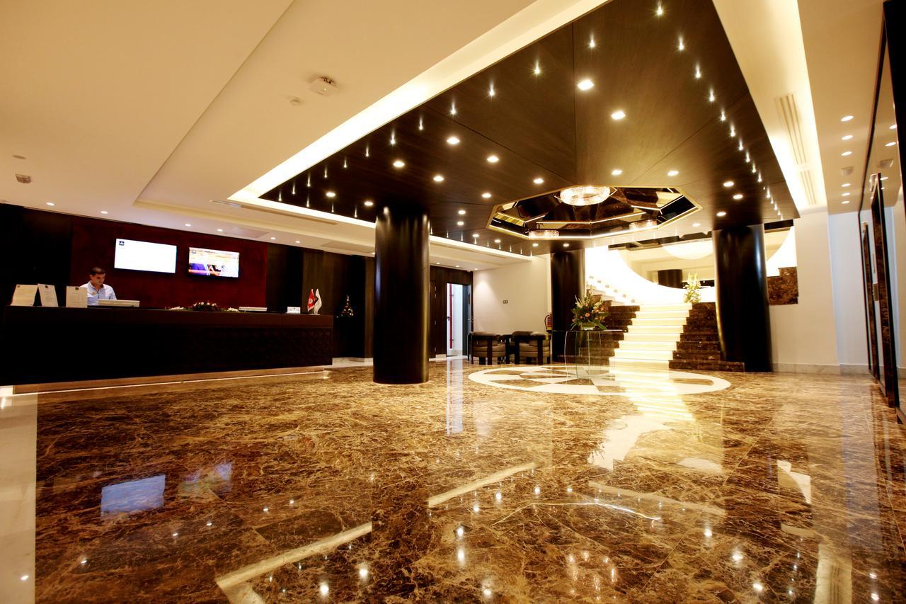 Radisson Hotel Sfax Exteriér fotografie Lobby