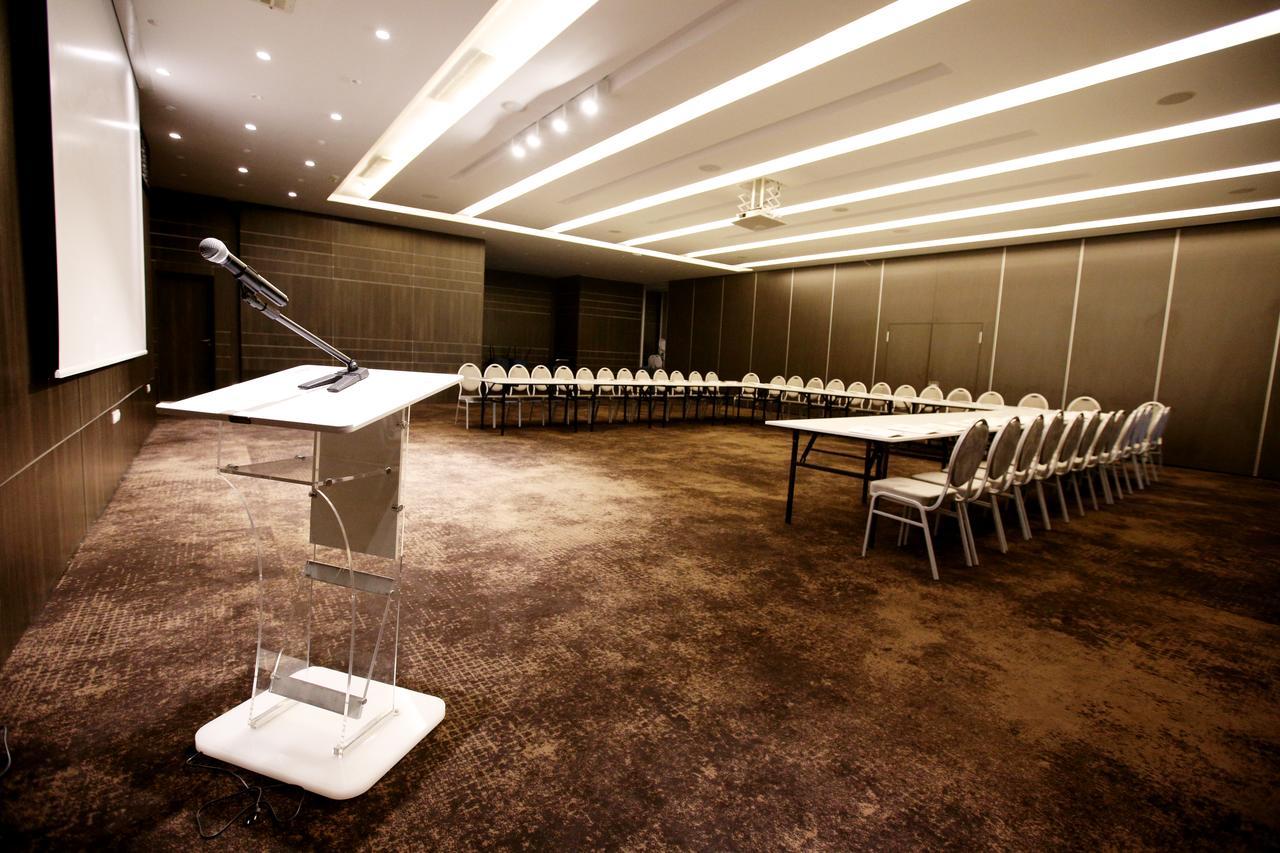 Radisson Hotel Sfax Exteriér fotografie A meeting room
