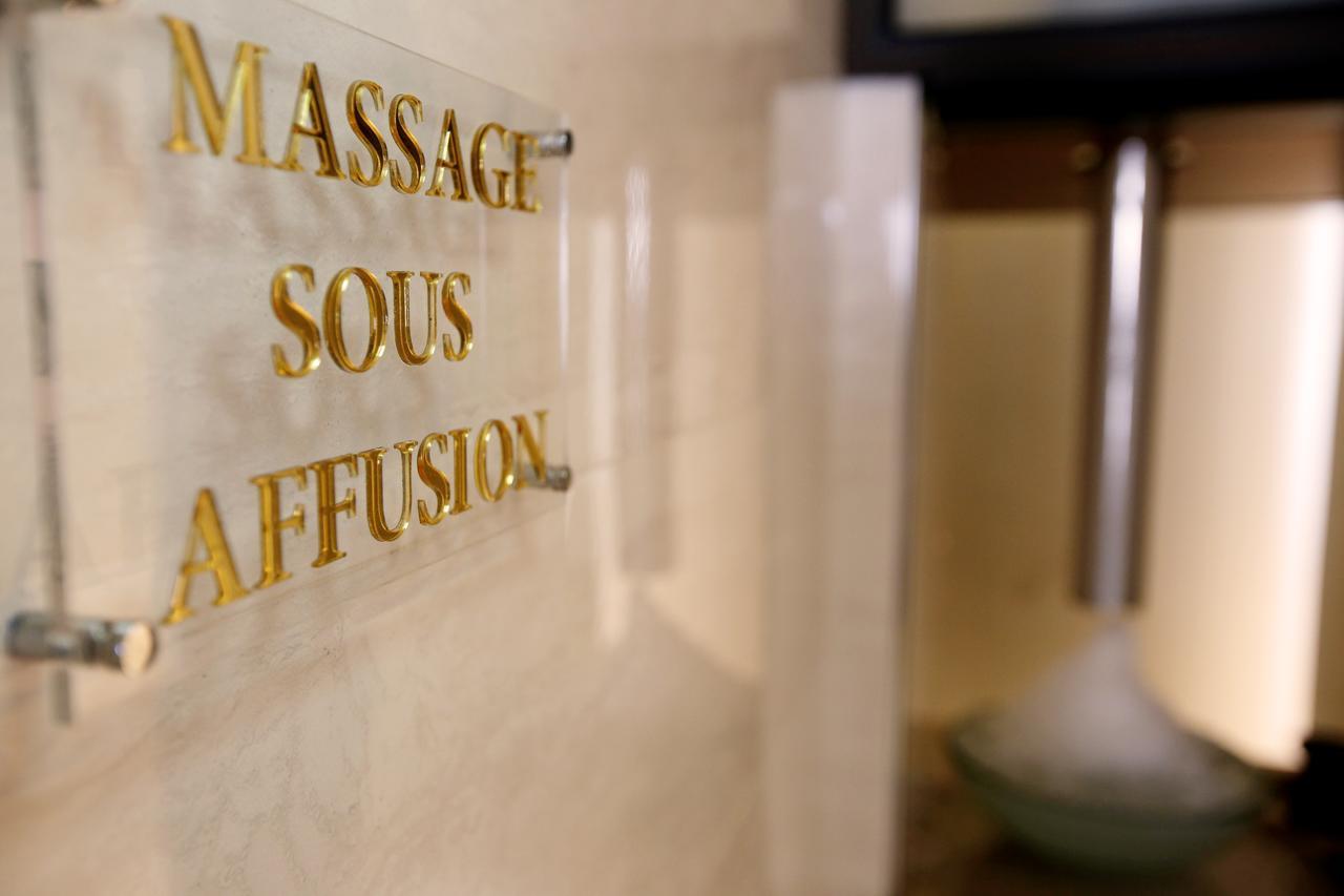 Radisson Hotel Sfax Exteriér fotografie Massage sous affusion sign