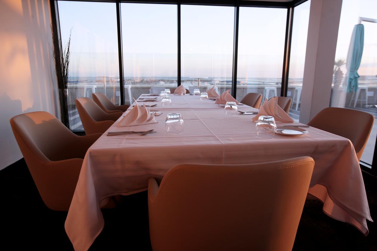 Radisson Hotel Sfax Exteriér fotografie Restaurant