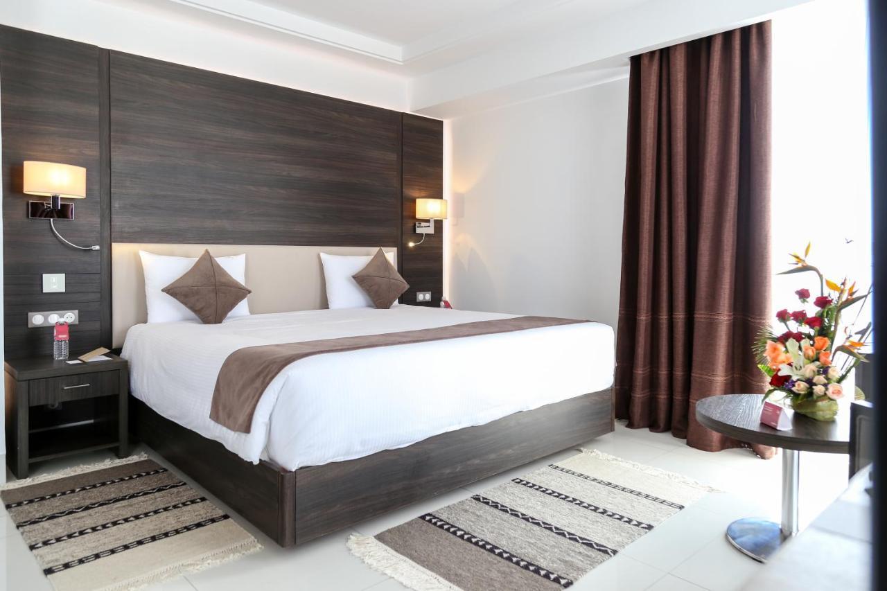 Radisson Hotel Sfax Exteriér fotografie A bedroom at the hotel
